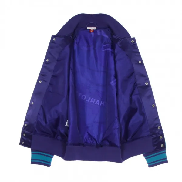 CHAQUETA MITCHELL AND NESS CHARLOTTE HORNETS "COLOSAL SATIN JACKET"