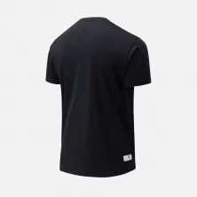 CAMISETA NEW BALANCE HOOPS "KERVIN ON FIRE" NEGRA