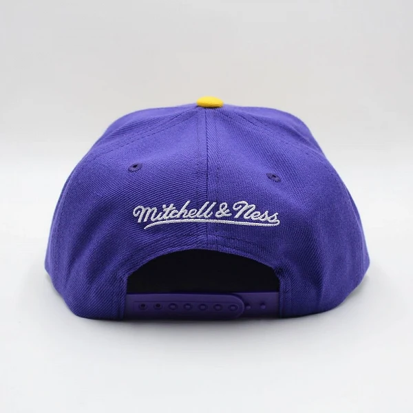 GORRA LOS ANGELES LAKERS NBA BACK TO BACK CHAMPIONS - MITCHELL AND NESS