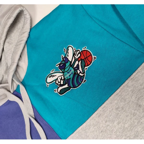 sudadera con capucha Charlotte Hornets Tie Breaker de Mitchell and Ness