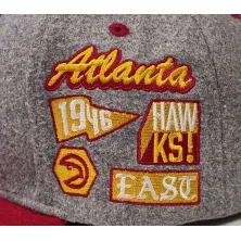 gorra plana Atlanta Hawks NBA melton Patch de Mitchell and Ness