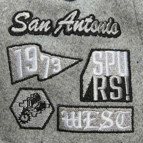Gorra plana San Antonio Spurs NBA Melton Patch de Mitchell and Ness