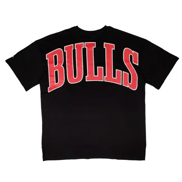 Camiseta Chicago Bulls Oversized de New Era en negro