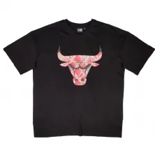 Camiseta Chicago Bulls Oversized de New Era en negro