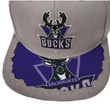 Gorra plana Milwaukee Bucks NBA Munch Time en Gris