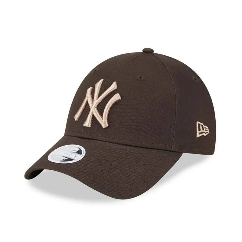 Gorra New York Yankees Essentials marrón