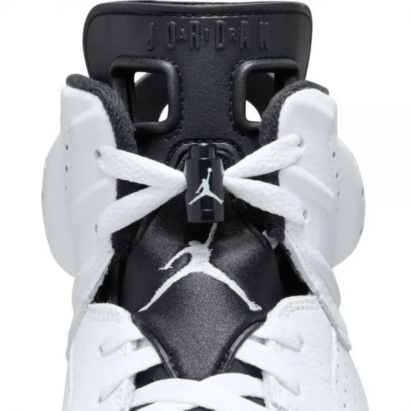 Zapatillas Nike Air Jordan 6 Retro Oreo detalle frontal