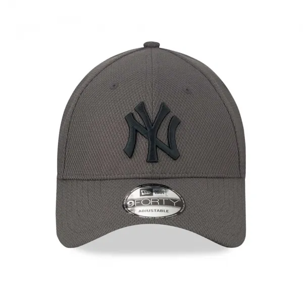 Gorra curva New York Yankees 9Forty Diamond New Era gris detalle