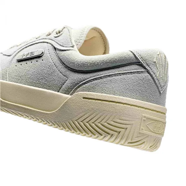 Zapatillas Anta Kai Tribe en gris detalle